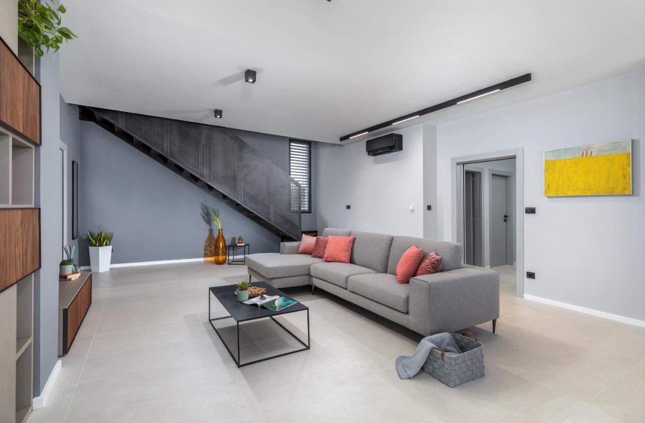 Amazing Private Villa With Outdoor Swimming Pool In Vodnjan Ngoại thất bức ảnh